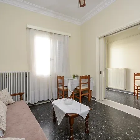Апартаменты Despinas And Savvas House Naxos City